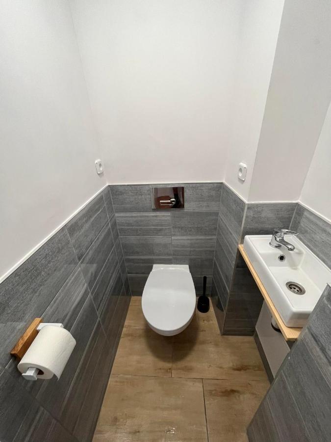 Hostel Woku Swiebodzice Ngoại thất bức ảnh
