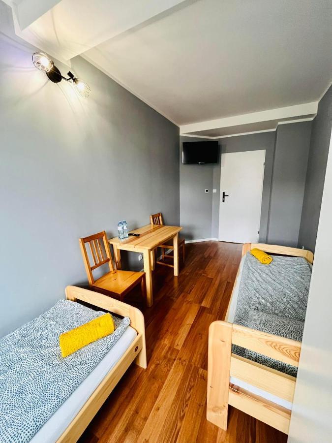 Hostel Woku Swiebodzice Ngoại thất bức ảnh